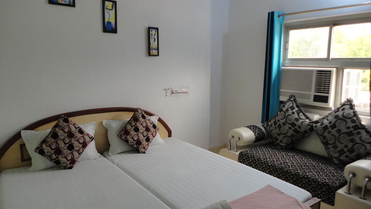 Hotel Swarajya Palace Agra  Buitenkant foto