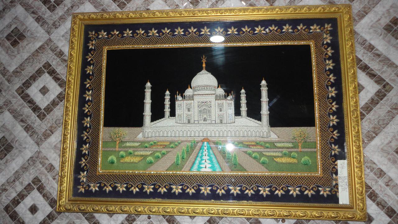 Hotel Swarajya Palace Agra  Buitenkant foto