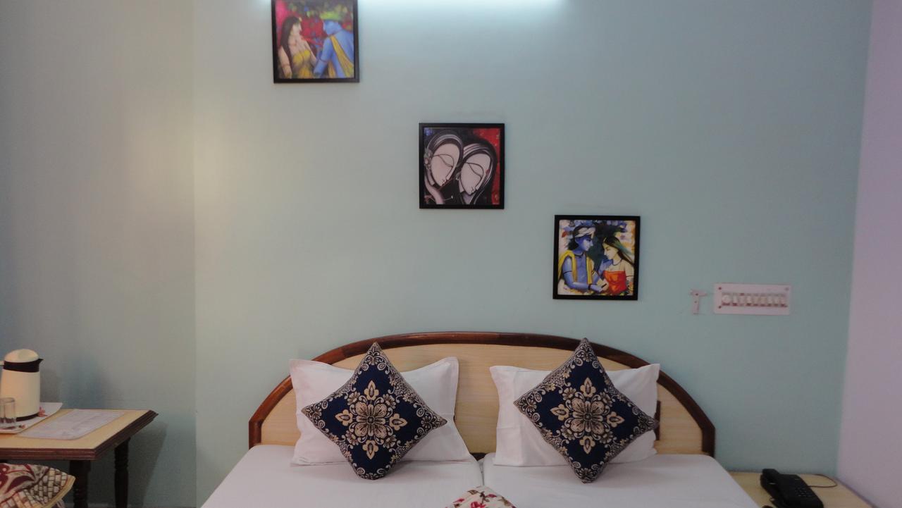 Hotel Swarajya Palace Agra  Buitenkant foto